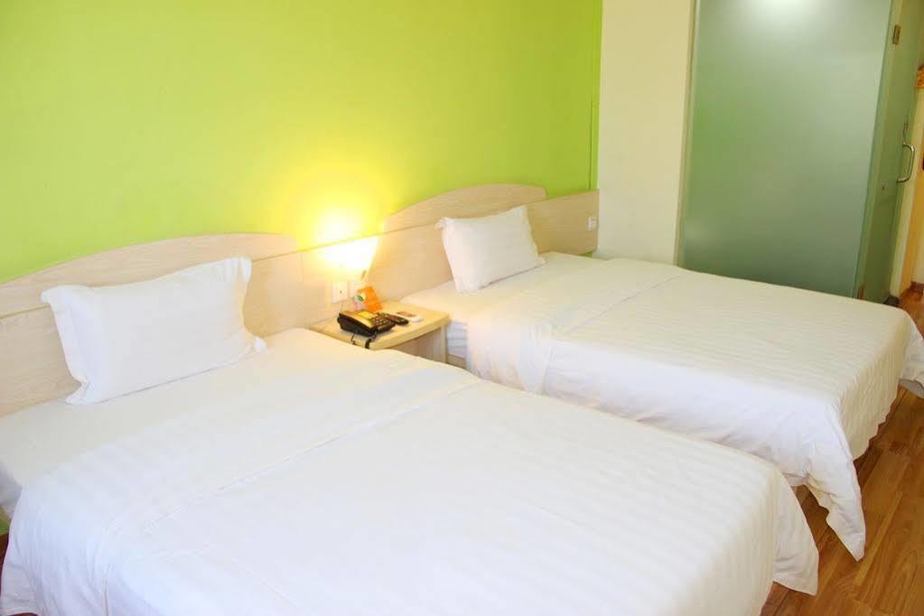 7 Days Inn Canton Extérieur photo